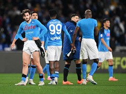 Napoli Kurang Garang, Napoli pun Tumbang
