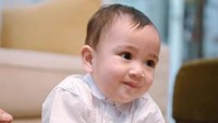 <p>Anak kedua pasangan artis, Raffi Ahmad dan Nagita Slavina, ini memang kerap mencuri perhatian publik dengan tingkah lucunya. Beberapa kali, Cipung menjadi trending topik karena disebut jadi bayi paling ekspresif, Bunda. (Foto: Instagram@merryraffiahmad)</p>