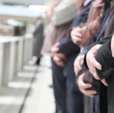 Bacaan Niat Sholat Idul Adha Serta Bacaan & Tata Caranya