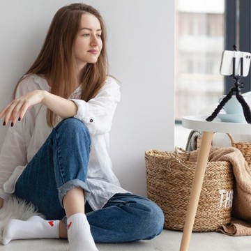 img-title Dinilai Ekstrovert oleh Banyak Orang, tapi Nyatanya 5 Zodiak Ini adalah Sosok Introvert Sejati! Kamu Termasuk?