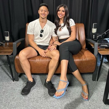 7 Potret Pacar Bule Millendaru Keturunan 3 Negara, Tampan Bertubuh Atletis!