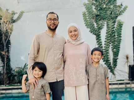 Kembali Main Sinetron, Ini 7 Potret Revalina S Temat Kompak Bersama Suami & Anak