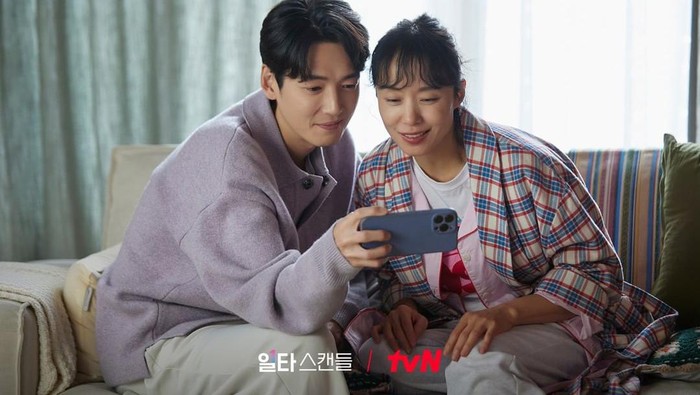 img-title Ada Crash Course in Romance yang Baru Tamat, Ini 5 Rekomendasi Drakor Populer Lainnya yang Disutradarai Yoo Je Woon