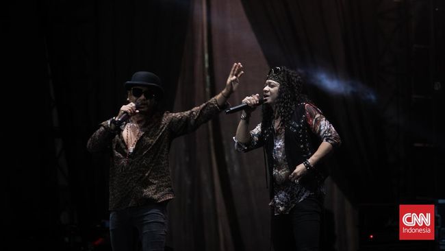 Panggung Everblast Festival 2023 menjadi saksi reuni antara Seurieus dengan sang mantan vokalis, Candil.