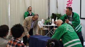 Pria-pria Botak Berkumpul di Jepang, Ada Adu Botak Paling 'Lihai'