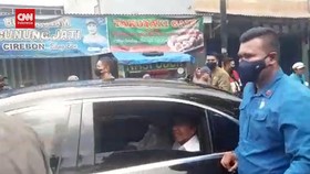 VIDEO: Momen Kedatangan Jokowi ke Plumpang Diserbu Warga