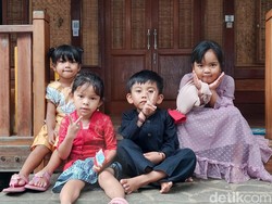 Bahasa dan Adat Sunda Tetap Lestari di Kampung Adat Cireundeu