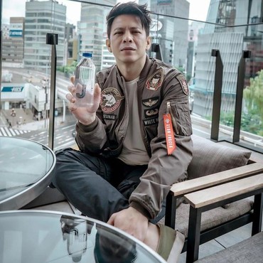 Viral Ariel NOAH Mudik Macet-macetan Naik Motor, Kesederhanaan Tuai Pujian