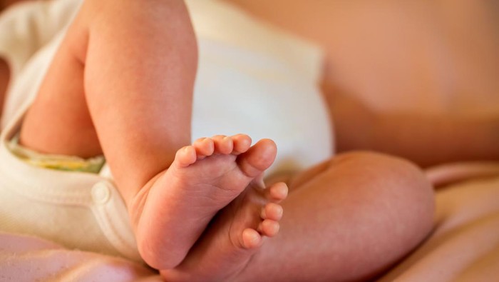 Bayi Susah BAB dan Sering Kentut? Ini Penyebab dan Cara Mengatasinya