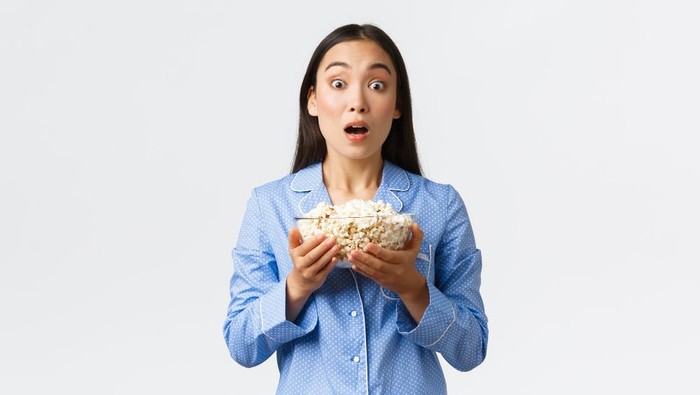 img-title Daftar Camilan Gurih Asin Ini Bikin Nagih Tapi Tinggi Kalori Berisiko Bikin Gagal Diet, Apa Saja ya?