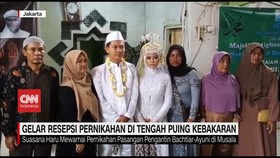 VIDEO: Gelar Resepsi Pernikahan di Tengah Puing Kebakaran