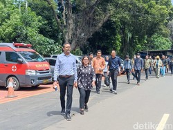 Haris Azhar-Fatia Tiba di Polda Jelang Pelimpahan Tahap 2 Kasus Lord Luhut