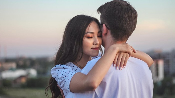 Tidak Pria Saja, Ini 4 Alasan Mengapa Perempuan Juga Berhak Pilih Pasangan Hidupnya Sendiri