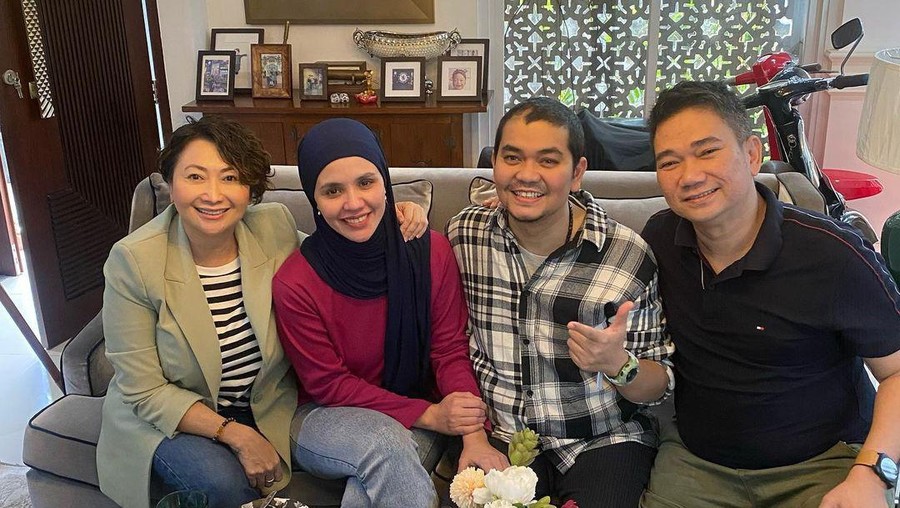 indra bekti Pertemuan Indra Bekti dengan Aldila Jelita.