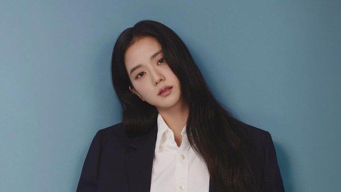 Telah Lama Dinanti, YG Entertainment Merilis Poster Debut Solo Jisoo BLACKPINK