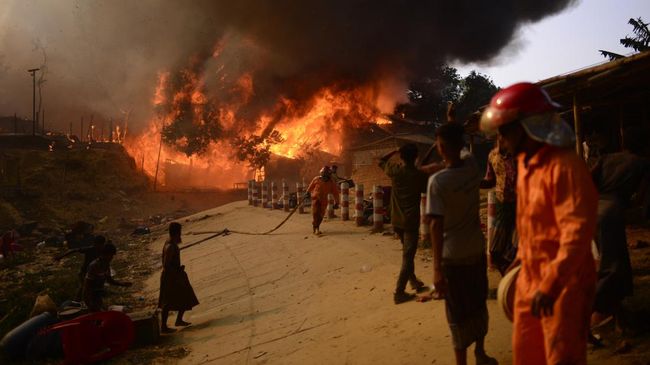 Bencana Kebakaran Menghantam Kamp Rohingya, Pemerintah Bangladesh Siap Menangani Krisis Kemanusiaan