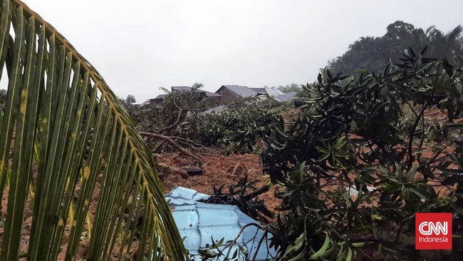 Pemerintah Kabupaten Natuna telah berhasil mengidentifikasi 12 orang korban tanah longsor yang terjadi di Desa Pangkalan, Kecamatan Serasan, Natuna.