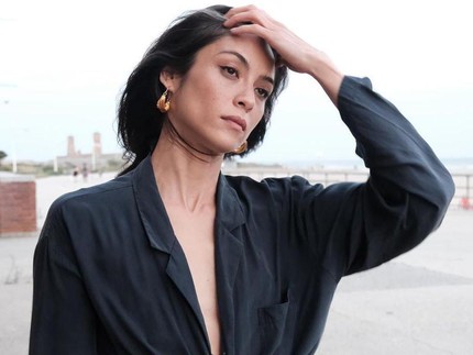 7 Potret Terbaru Mariana Renata yang Kini Tinggal di Amerika & Jadi Model Internasional