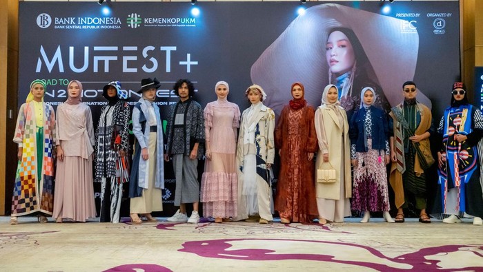 Pencinta Modest Fashion Wajib Datang ke MUFFEST+! Libatkan 200 Desainer hingga Kompetisi Model dan Trade Show Pencinta Modest Fashion Wajib Datang ke MUFFEST+! Libatkan 200 Desainer hingga Kompetisi Model dan Trade Show