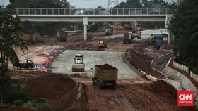 FOTO: Melihat Proyek Tol Cijago Seksi 3 yang Kelarnya Molor