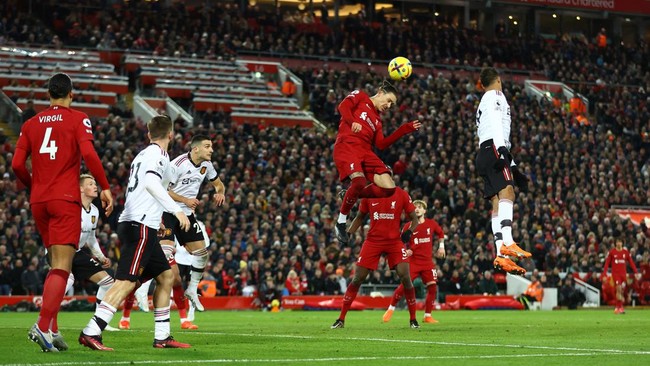 Jurnalis senior Inggris yang juga penggemar berat Arsenal, Piers Morgan, menyebut Manchester United dan Erik ten Hag terkena karma usai dihajar Liverpool 0-7.