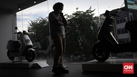img-title Tak Semua Orang Bisa Beli Motor Listrik Subsidi Rp7 Juta
