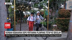 VIDEO: Tetap ke Sekolah Meski Seragam Sekolah Hangus Terbakar