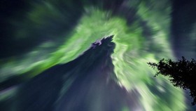 FOTO: Pesona Aurora yang Menari di Langit Lapland Finlandia