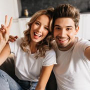 Nggak Harus Selalu Jadi Pihak yang Menunggu, Perempuan juga Bisa Nyatakan Perasaannya Duluan ke Pria
