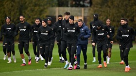 FOTO: Chelsea Harap-harap Cemas Jelang Lawan Dortmund