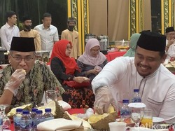 Berkunjung ke Medan, Gus Yahya Diajak Bobby Makan Durian di Rumah Dinas
