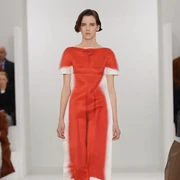 6 Hal Menarik dari Peragaan Loewe Fall 2023 yang Dihadiri Taeyong NCT dan NMIXX