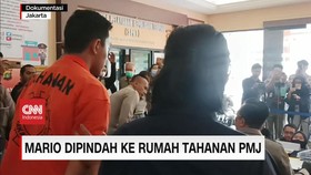 VIDEO: Mario Dipindah ke Rumah Tahanan Polda Metro Jaya