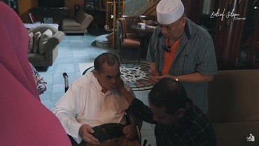 img-title 7 Potret Terkini Kondisi Mat Solar 'Bajaj Bajuri' Tubuh Kurus & Sulit Bicara