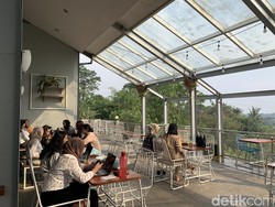 Kulineran Ditemani Pemandangan Alam di Jatinangor Sumedang