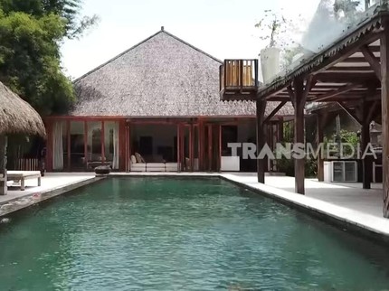 7 Potret Rumah Indah Kalalo yang Estetik dan Banyak Ornamen Khas India