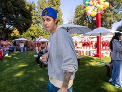 Justin Bieber Gelar Pesta Ultah, Souvenirnya Disebut Singgung Selena Gomez
