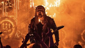 img-title 'Darah' dari Watain Saat Tampil di Panggung Hammersonic 2023