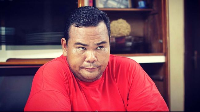 Aktor Fahmi Bo mengungkapkan kondisi setelah terserang stroke pada 2018. Menurutnya, kakinya saat ini kaku meski wajahnya membaik. 