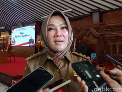 Truk Proyek Tol Jogja-Solo Rusak Jalan di Klaten, Bupati: Bikin Adem Panas!