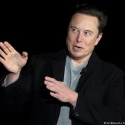 Elon Musk 'Kebakaran Jenggot' Setelah Threads Makin Populer, Kini Tantang Mark Zuckerberg Adu Ukuran Mr P!