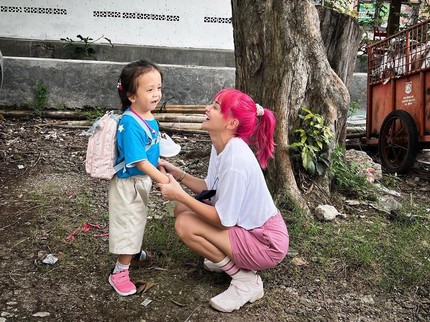 Cerita Joanna Alexandra Antar Si Bungsu Ziona yang Berkebutuhan Khusus Mulai Bersekolah