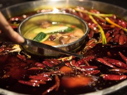 7 Makanan Terpedas di Dunia yang Bisa Bikin Pingsan, Berani Cicip?