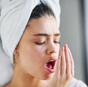 10 Kebiasaan Sehari-hari yang Menjadi Penyebab Bau Mulut, Hindari Yuk!