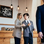 5 Tips Menghadapi Rekan Kerja yang Suka Bergosip