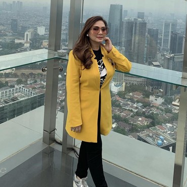 Nia Daniaty Ngakak Farhat Abbas Minta Ampun Urus Anak Sakit di Amerika