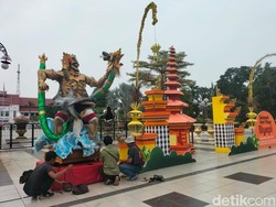Ogoh-ogoh di Surabaya Tebar Nuansa Toleransi Jelang Hari Raya Nyepi