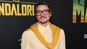Pedro Pascal Bingung Kini Punya Banyak Penggemar
