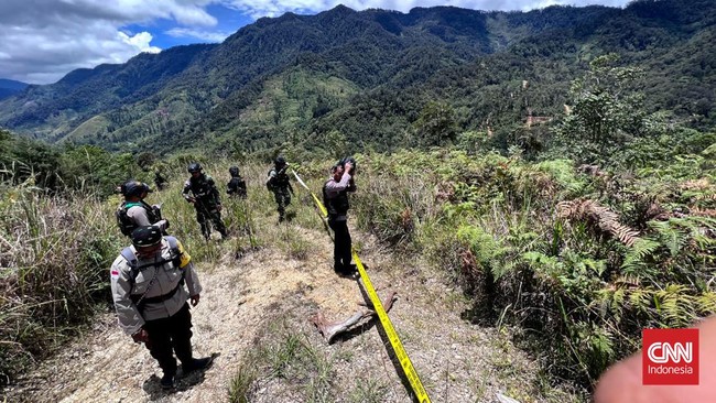 Empat orang pekerja proyek Tower BTS yang sempat disandera oleh Kelompok Kriminal Bersenjata (KKB) bakal dievakuasi pada Senin (15/5) hari ini.