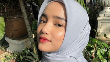 Bikin Larangan Berfoto di Depan Rumahnya, Fuji Dituding Ingin Bebas Bawa Cowok